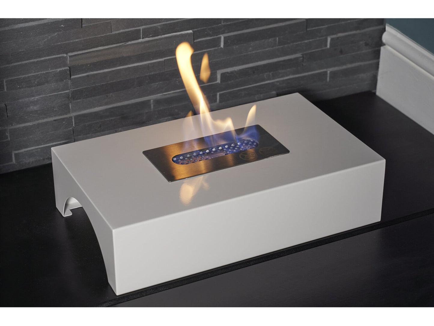 Piccolo Freestanding Bio Ethanol Fire in White