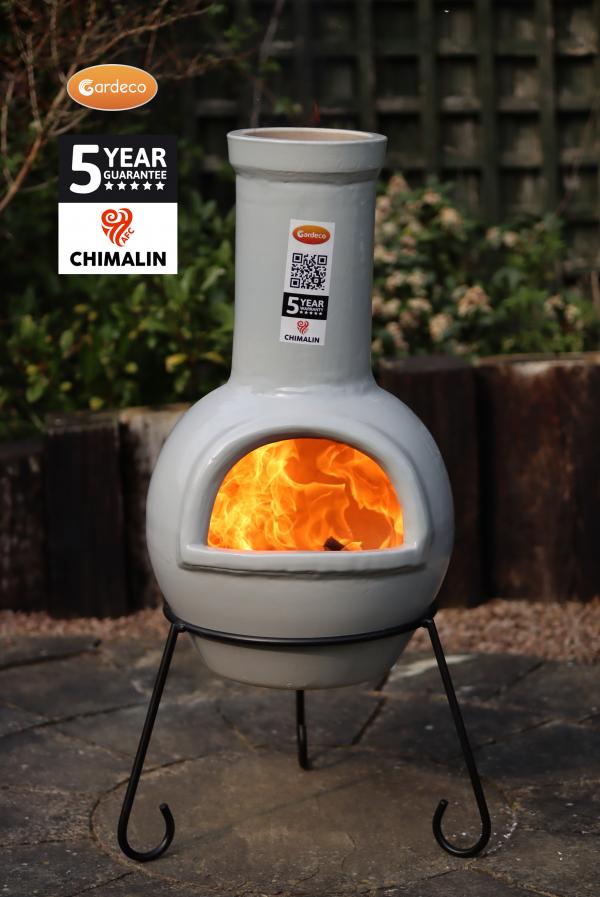 Sempra large Chimalin AFC chimenea in glazed light grey, including lid & stand